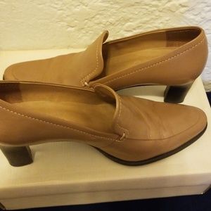 Camel  leather shoes by Franco Sarto. Sz 8.5